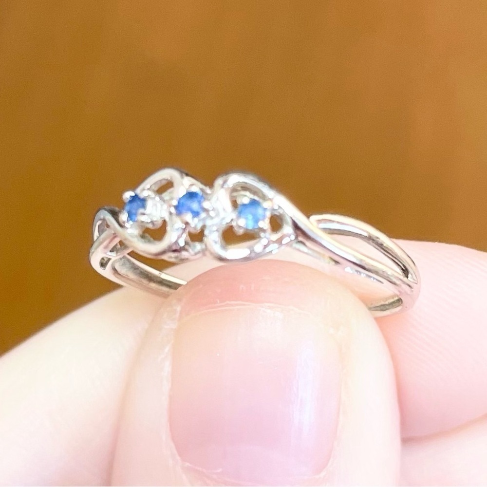 14k solid white gold filigree blue sapphire triplet double heart stateme… - Picture 5 of 9